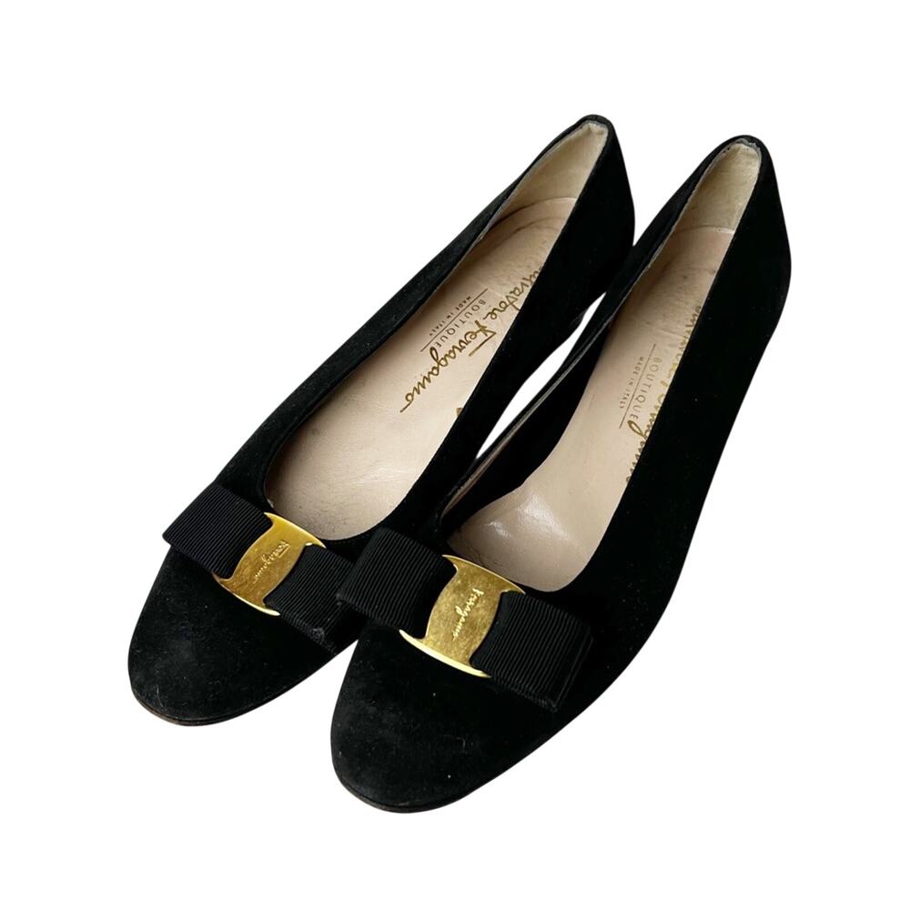SZ 7A Salvatore Ferragamo Designer Suede Gold Logo Hardware Black Low Heels